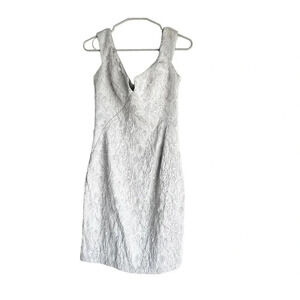 Black Halo Size 6 Gray/Silver Sleeveless Textured Python Sheath Cocktail Dress